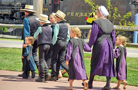 amish family